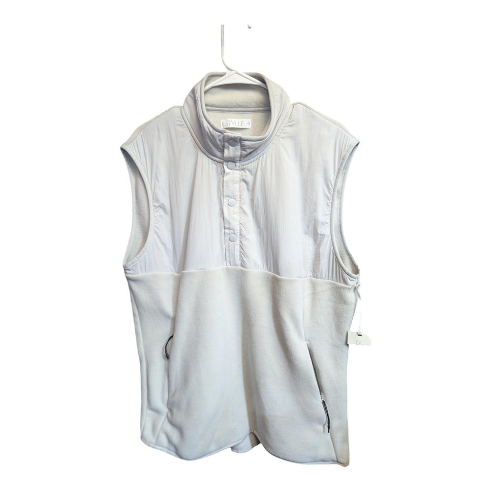 STYLUS men's Gray pullover vest 3/4 snaps front pockets w-208